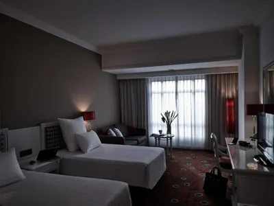 Superior Twin Room with City View — Pullman Hanoi